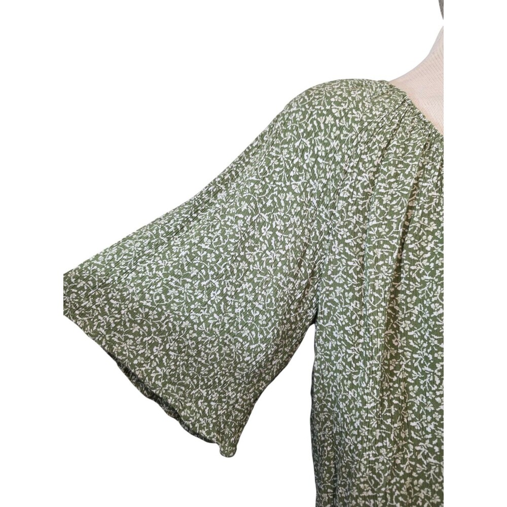 Faherty Top Womans Small Green Amira Ditsy Floral V Neck Short Sleeve Crepe - Picture 4 of 6
